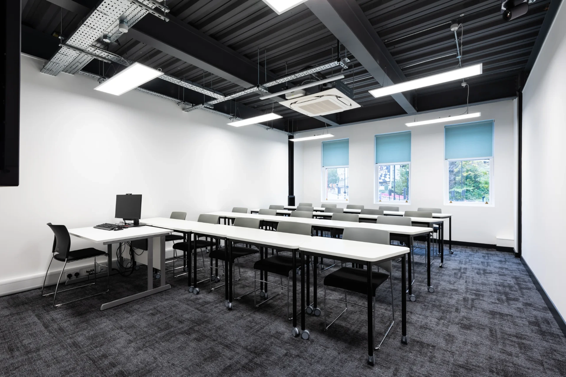 A bright, practical Arden University teaching room