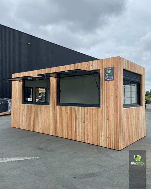 Timber-clad servery and hatch unit