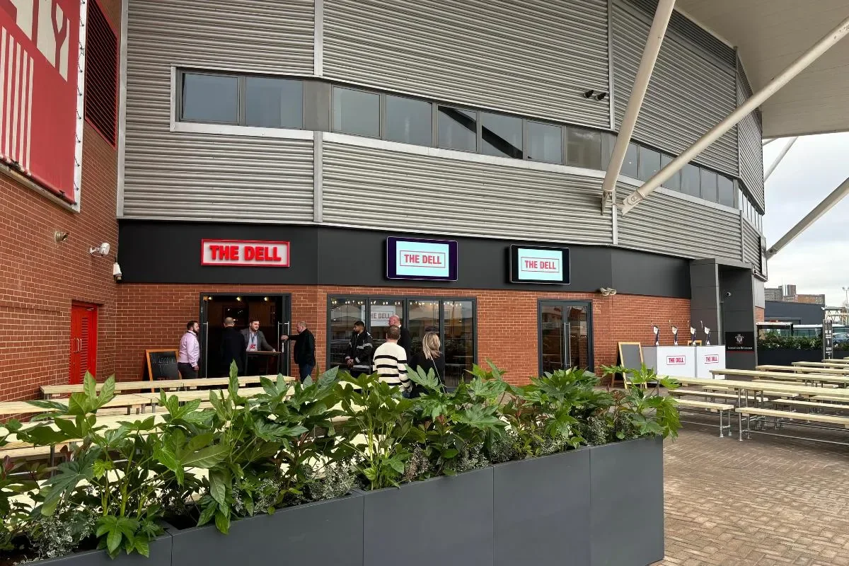 The Dell entrance from the concourse