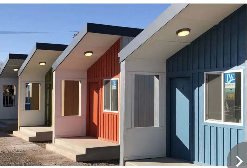 Single-storey modular accommodation terrace