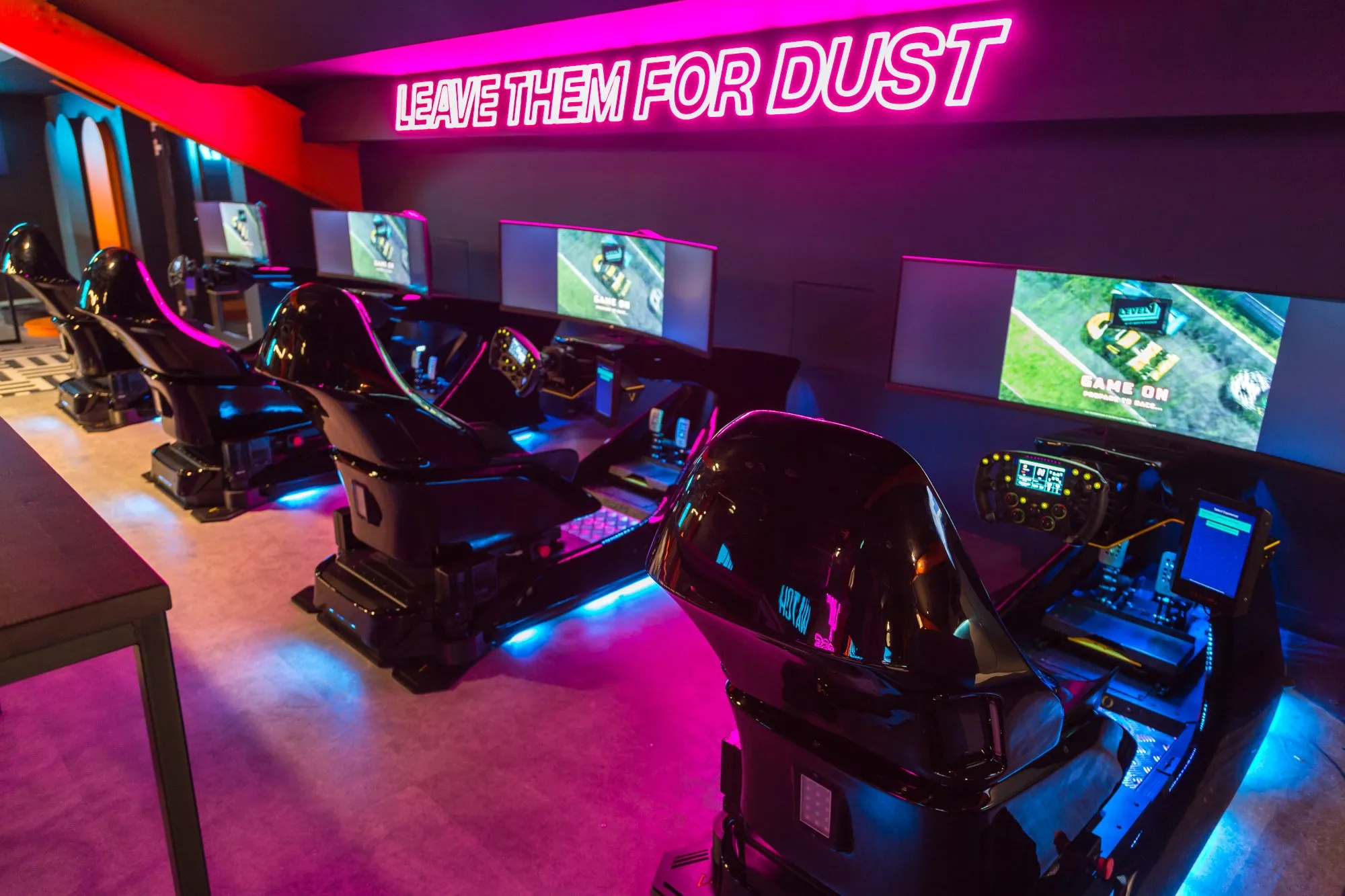 LEVEL1 racing simulators
